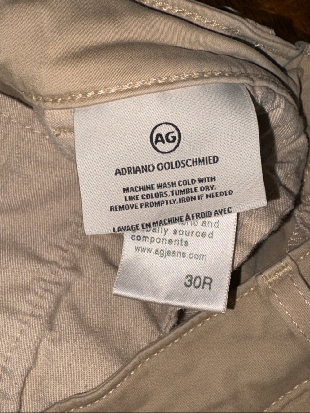 AG Adriano Goldschmied Men's Khaki Flat Front Shorts.  30R waist. - Picture 5 of 5